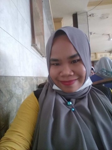 Lusita Sari, S.I.Kom